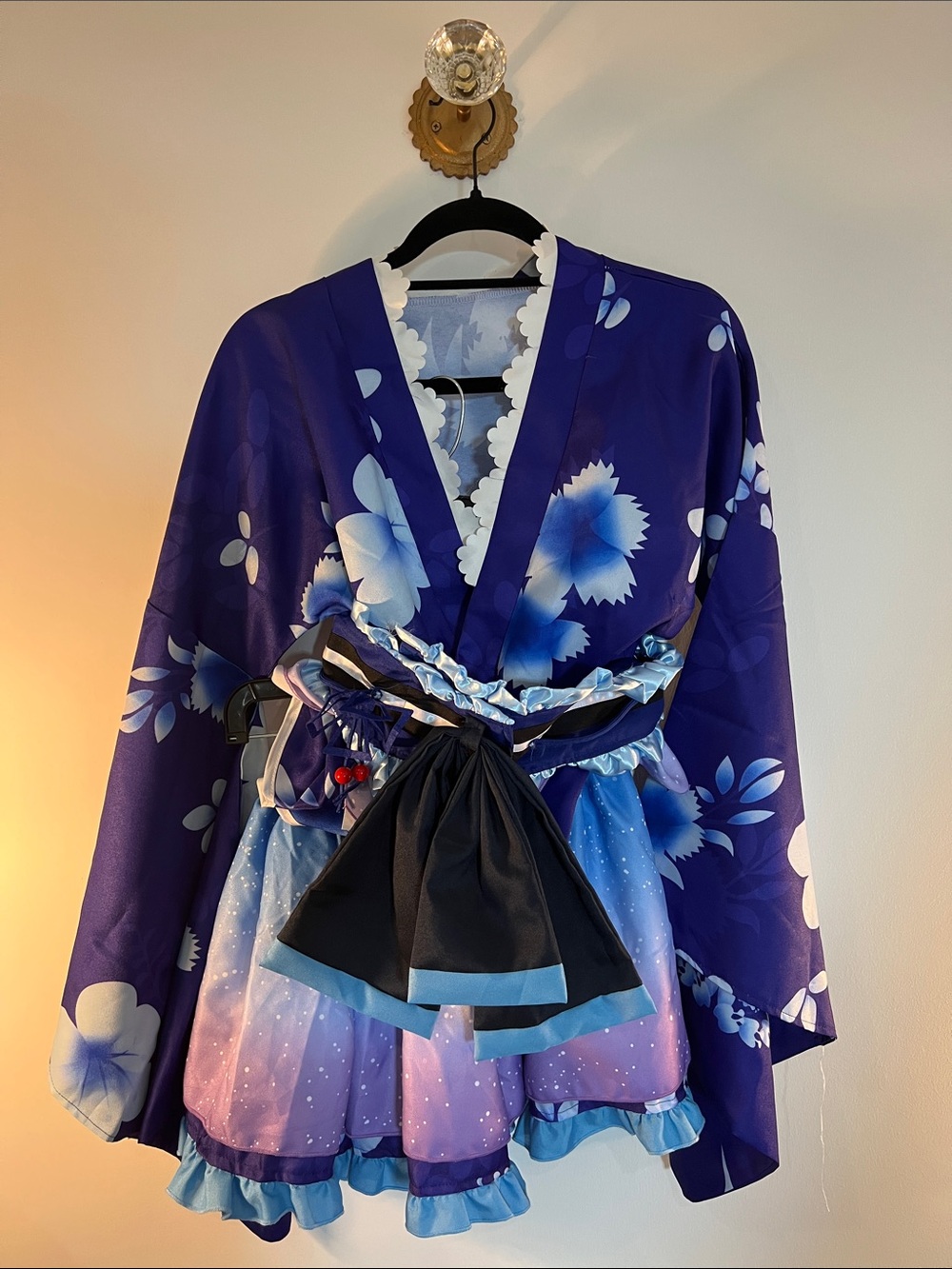 Women’s small 3 piece Floral Purple Kimono-Style costume